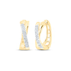 Aros de diamantes en forma de cruz mini de 10 quilates