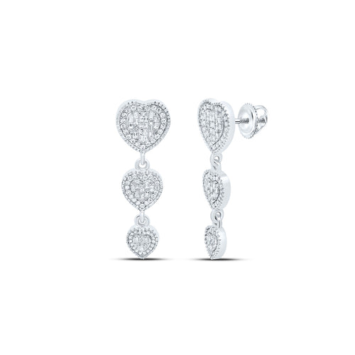 Pendientes colgantes de tres corazones con diamantes de talla baguette y redonda de 10 quilates