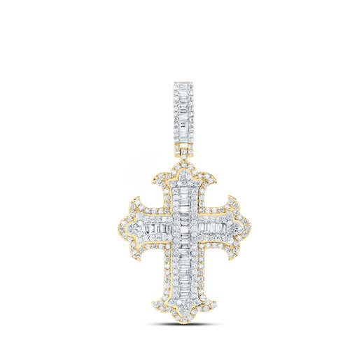 Colgante de cruz de talla baguette con diamantes de 10 quilates