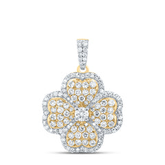 Colgante de trébol con diamantes de 10 quilates