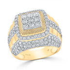 Anillo de diamantes en racimo de 14 quilates