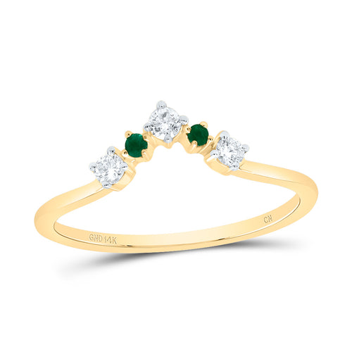 Accent concave-shaped band featuring three round diamonds and two emerald-cut diamonds on either side, creating a sophisticated and balanced design